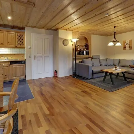 Waldhaus Sonnenberg 3 *